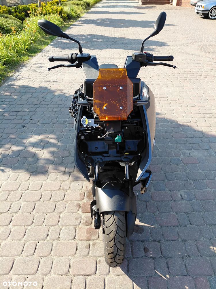 BMW CE 04 - 8
