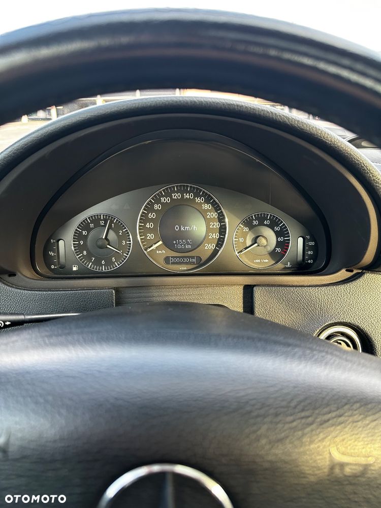 Mercedes-Benz CLK - 22
