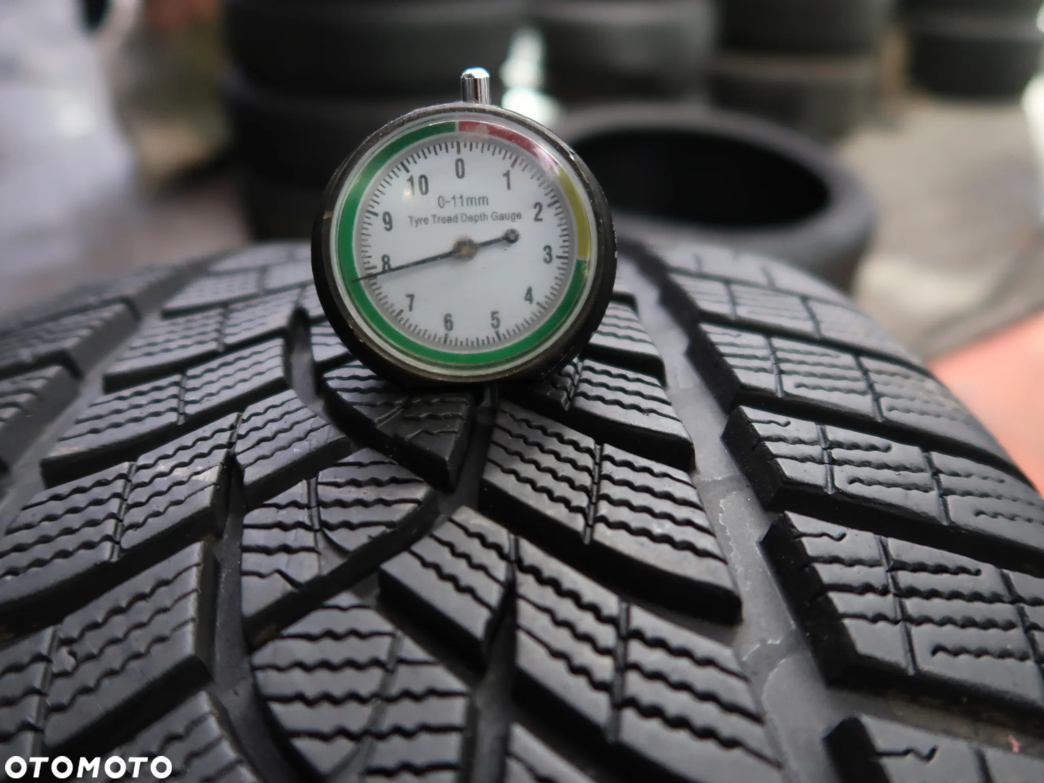 Opona Goodyear Ultra Grip Performance 255/35R21 98V - 6