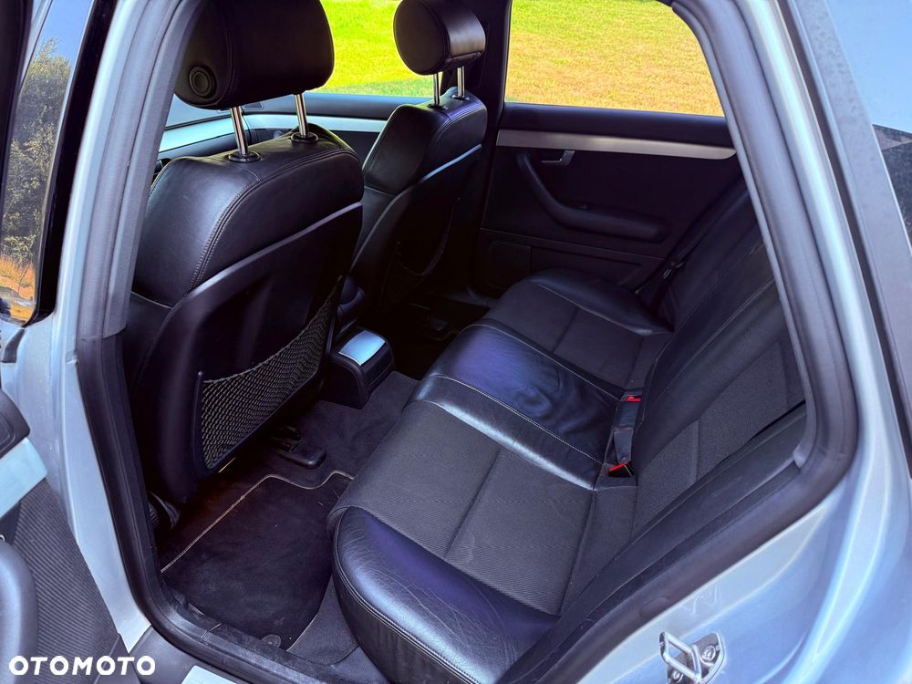 Audi A4 Avant 2.0 T FSI quattro - 8