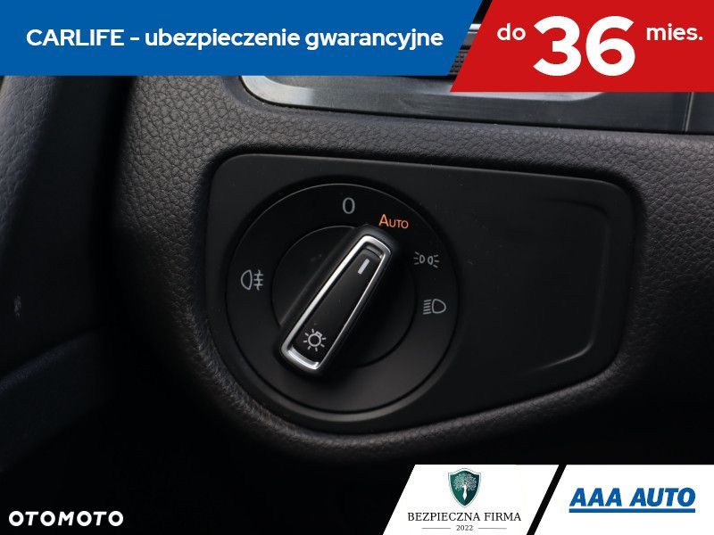 Volkswagen Golf - 18