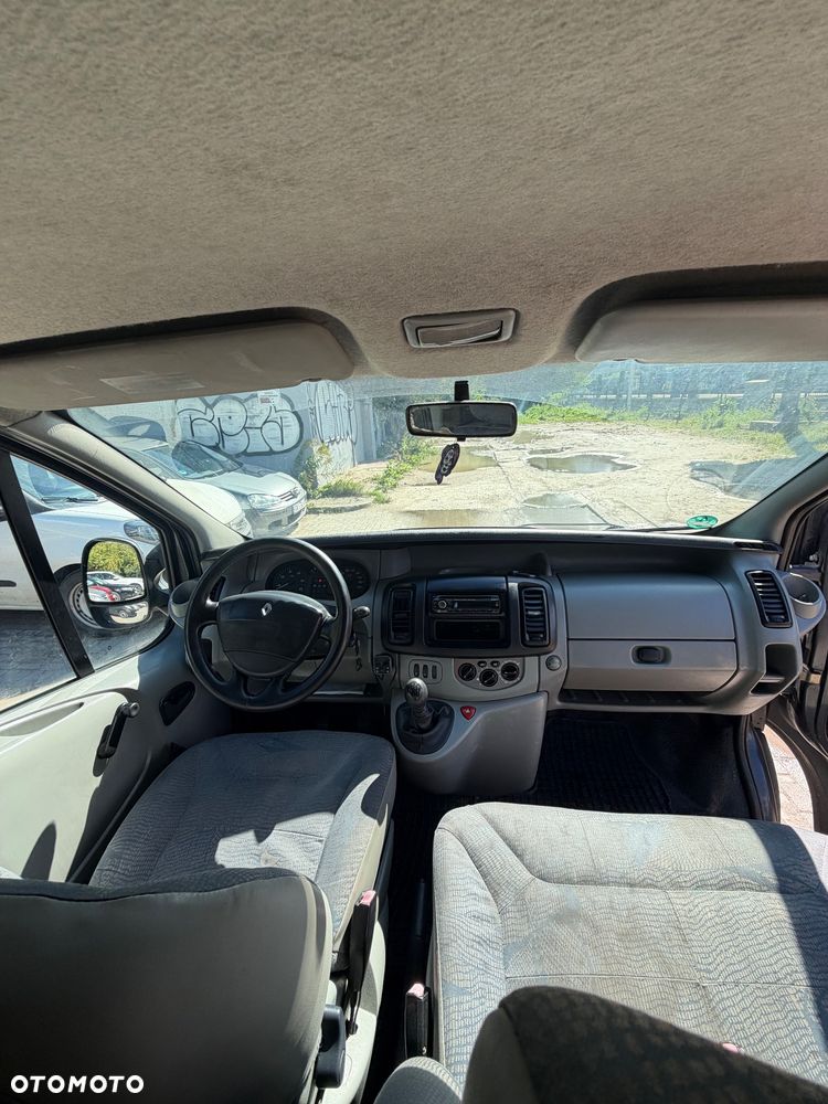 Renault Trafic Passenger - 17
