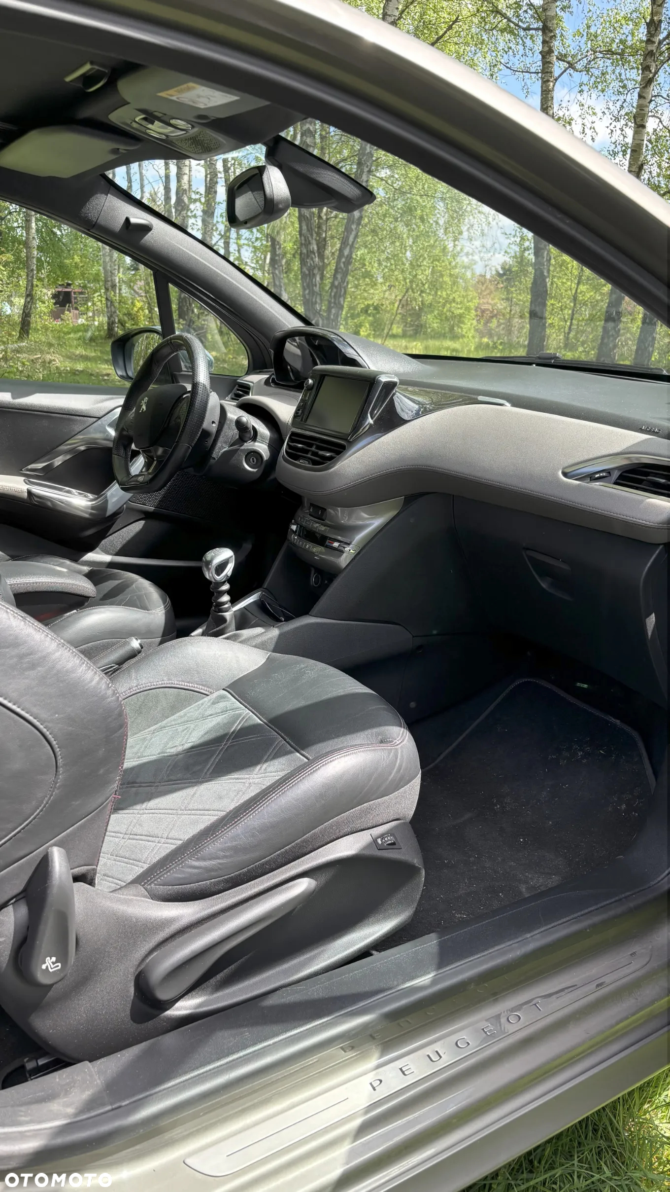 Peugeot 208 155 THP Allure - 13