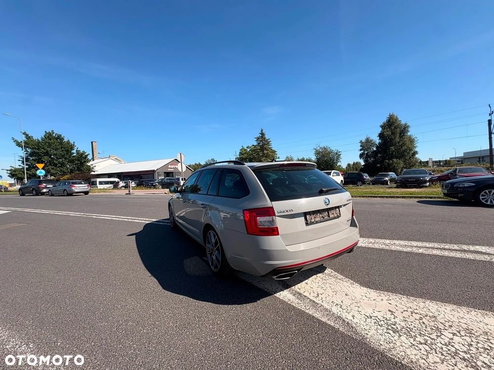Skoda Octavia 2.0 TDI DSG RS - 5