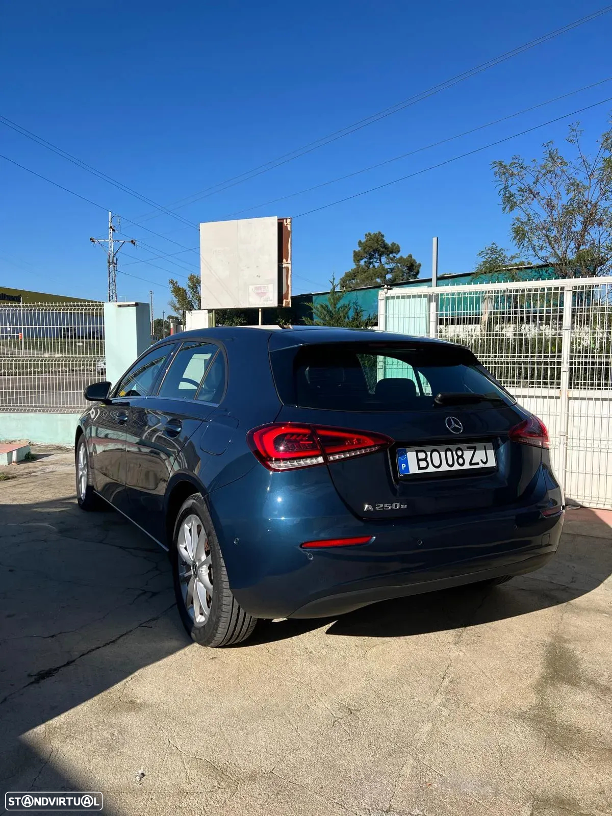 Mercedes-Benz A 250 e Style Plus - 25