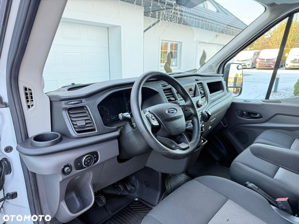 Ford Transit - 12