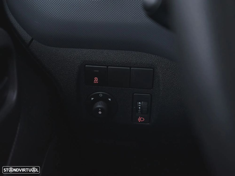 Peugeot PARTNER  1.6 BLUEHDI 100 - 23