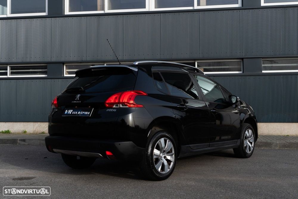 Peugeot 2008 1.2 PureTech Style - 5