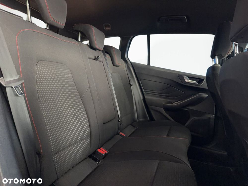Ford Focus - 11