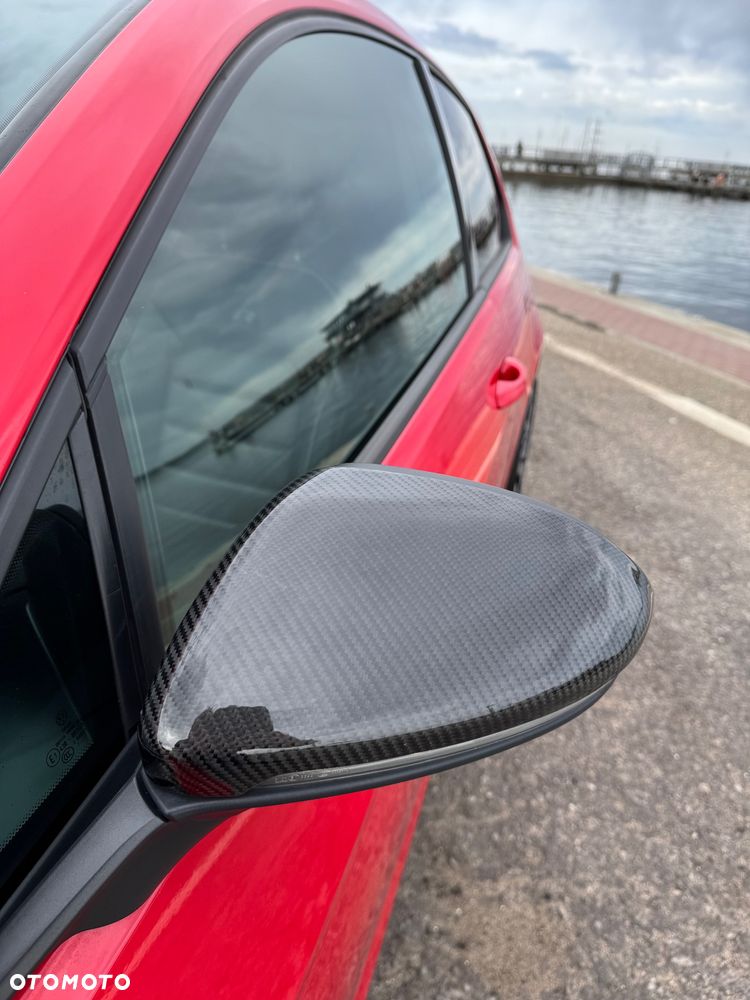 Volkswagen Golf - 16