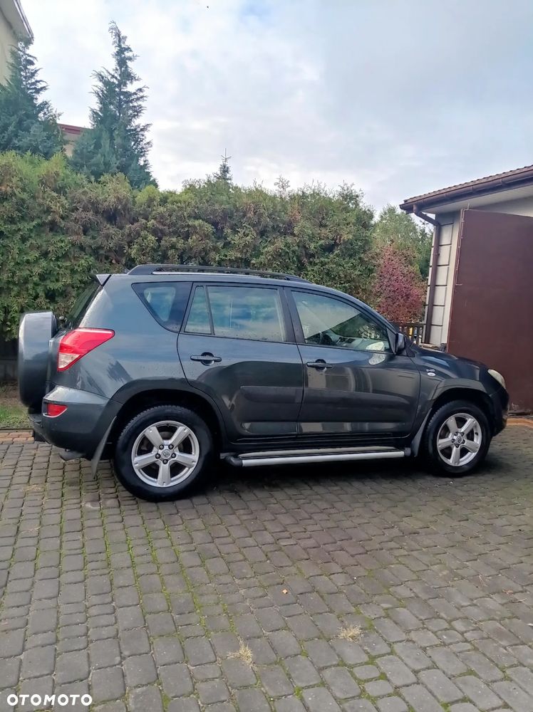 Toyota RAV4 2.2 D-4D Premium - 14