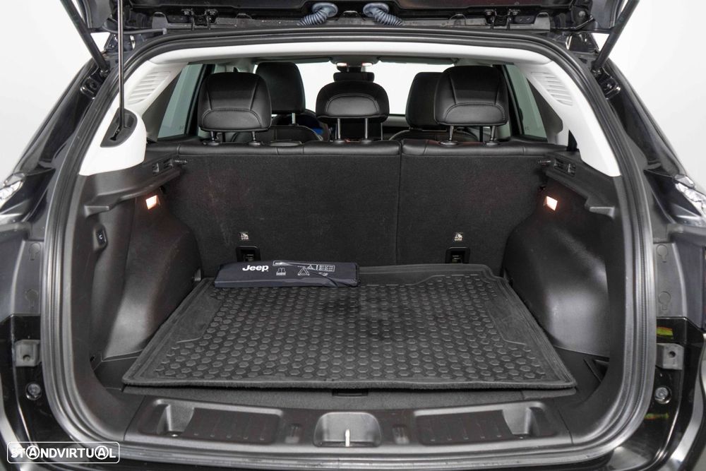 Jeep Compass 1.3 TG Trailhawk - 15