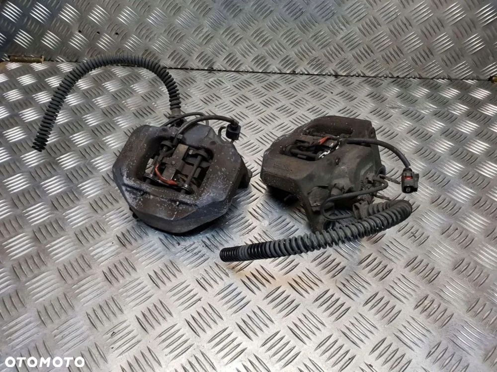 VW TOUAREG 3.0 ZACISK ZACISKI TYL BREMBO - 1