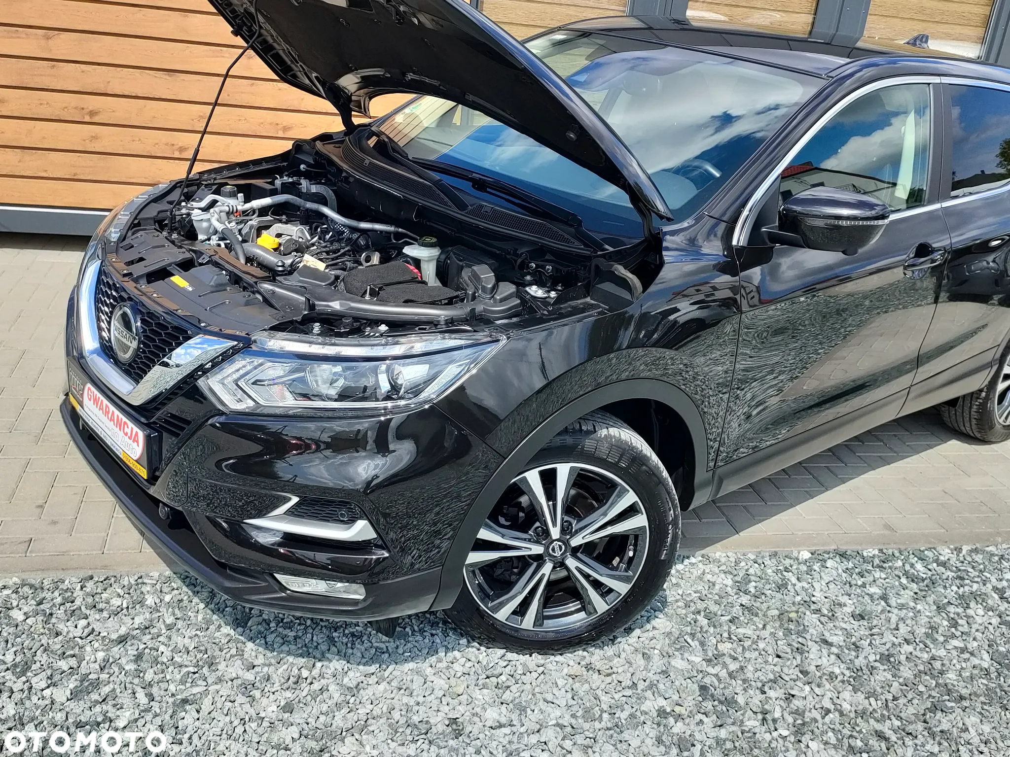 Nissan Qashqai 1.3 DIG-T N-Connecta DCT - 8
