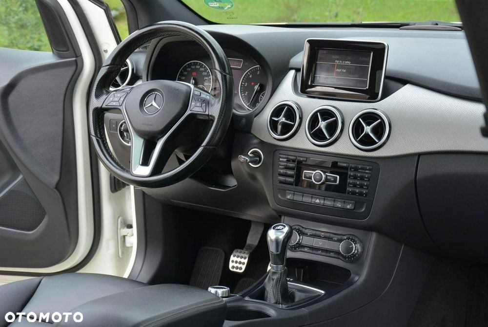 Mercedes-Benz Klasa B 180 Style - 20
