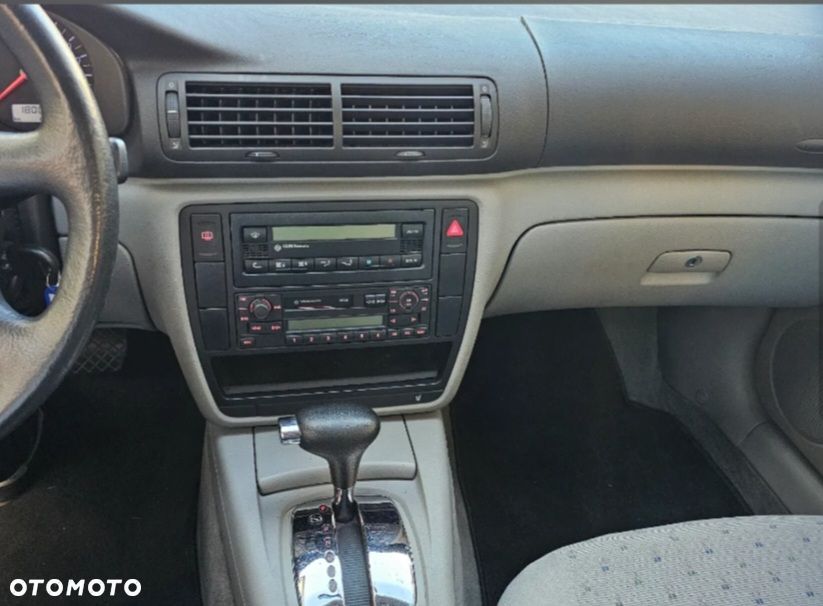 Volkswagen Passat - 5