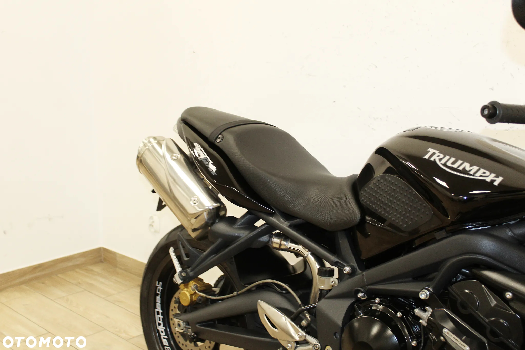 Triumph Street Triple - 9