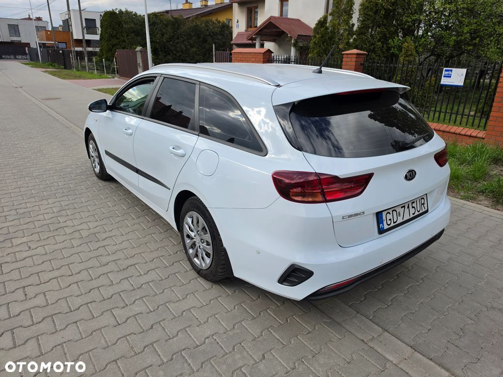 Kia Ceed 1.6 CRDi SCR GT-Line - 3