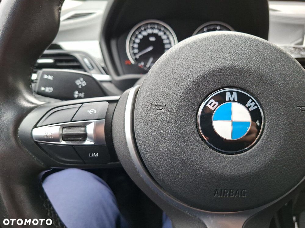 BMW X1 xDrive18d Sport Line - 23