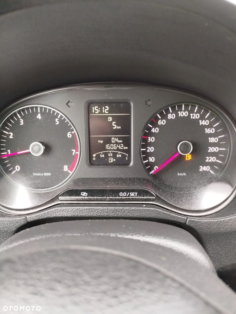 Volkswagen Polo 1.4 16V Comfortline - 17