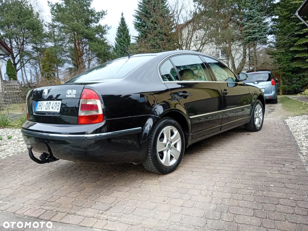 Skoda Superb 2.0 TDI DPF Comfort - 14