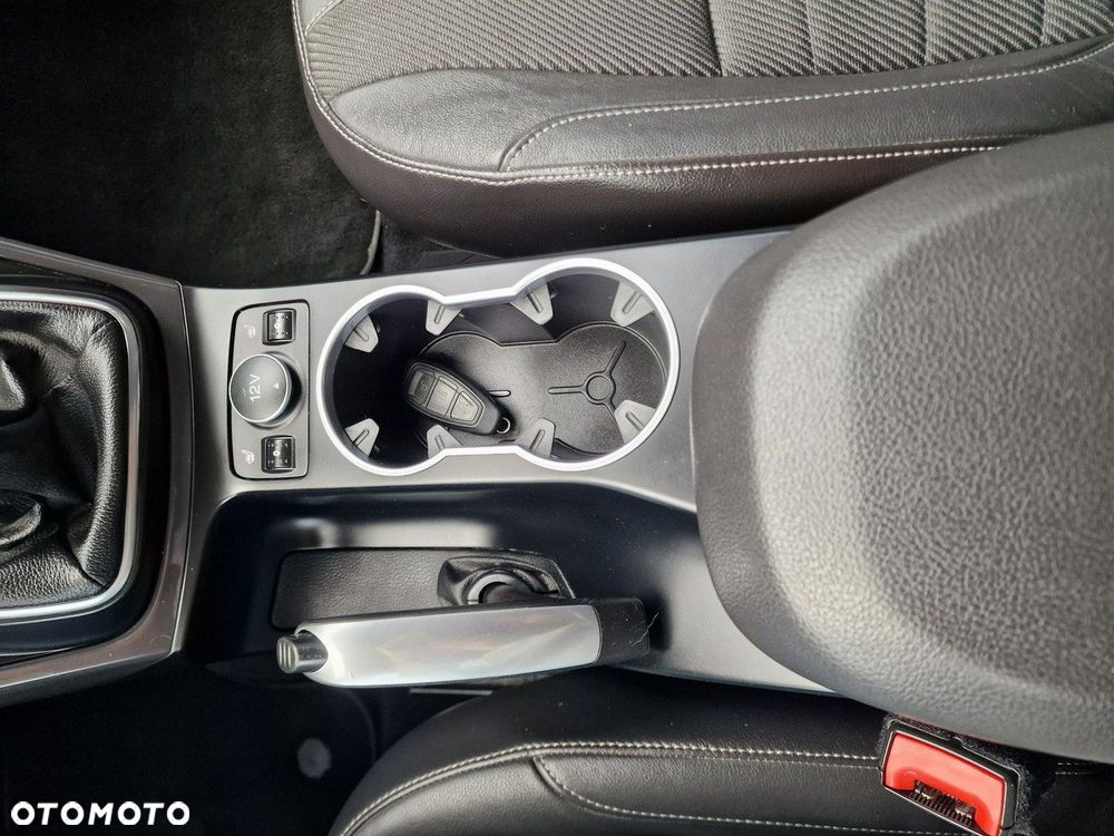Ford Kuga 1.6 EcoBoost 2x4 Titanium - 33