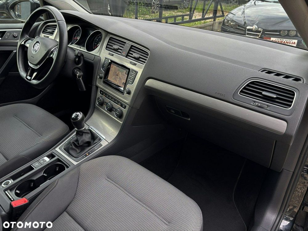 Volkswagen Golf 1.4 TSI BMT Comfortline - 26