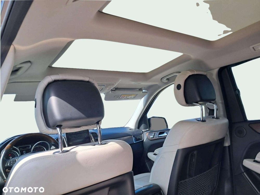 Mercedes-Benz GLS 350 d 4-Matic - 11