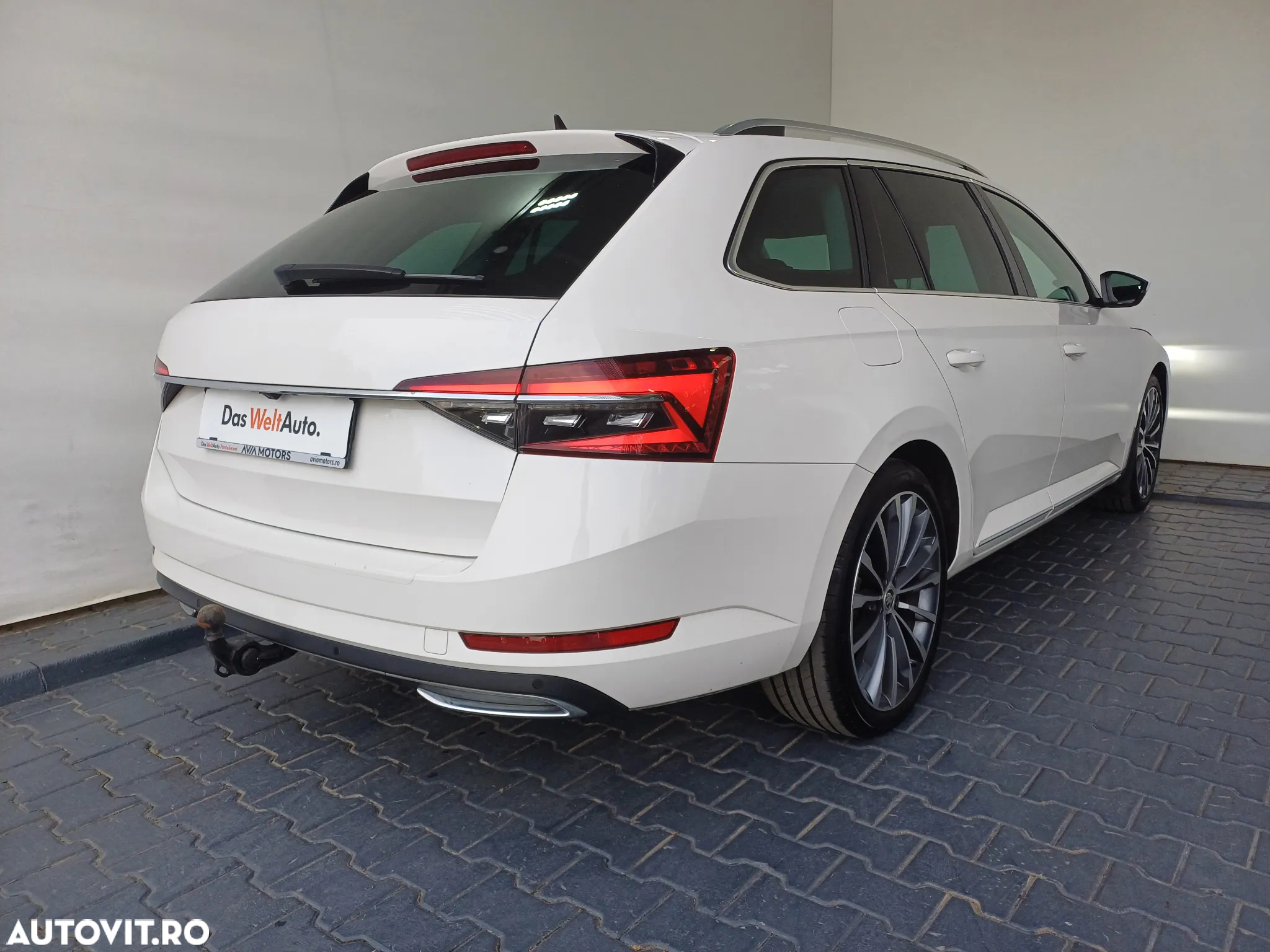 Skoda Superb Combi 2.0 TDI 4X4 DSG Laurin & Klement - 39