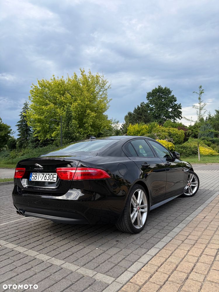 Jaguar XE 20d R-Sport - 4