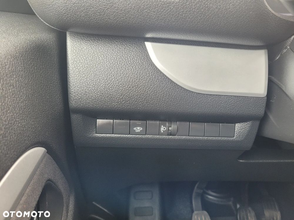 Peugeot Traveller 2.0 BlueHDi Long Business - 21