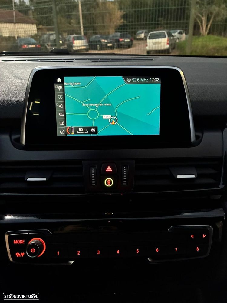 BMW 225xe Active Tourer - 19