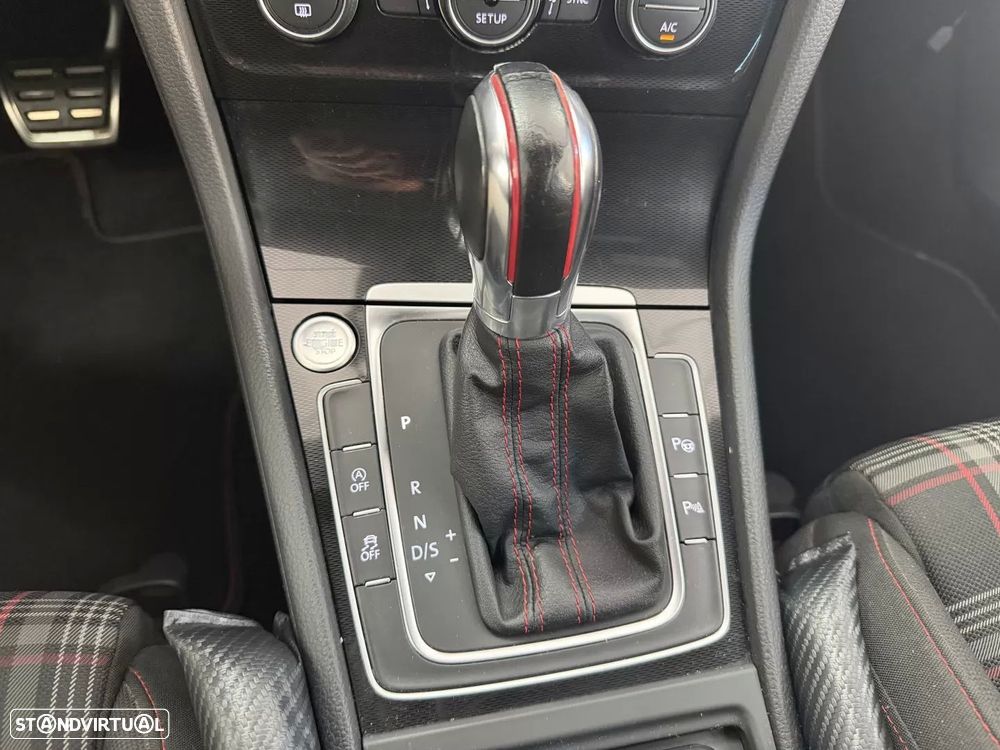 VW Golf 2.0 TSi GTi DSG Performance - 31