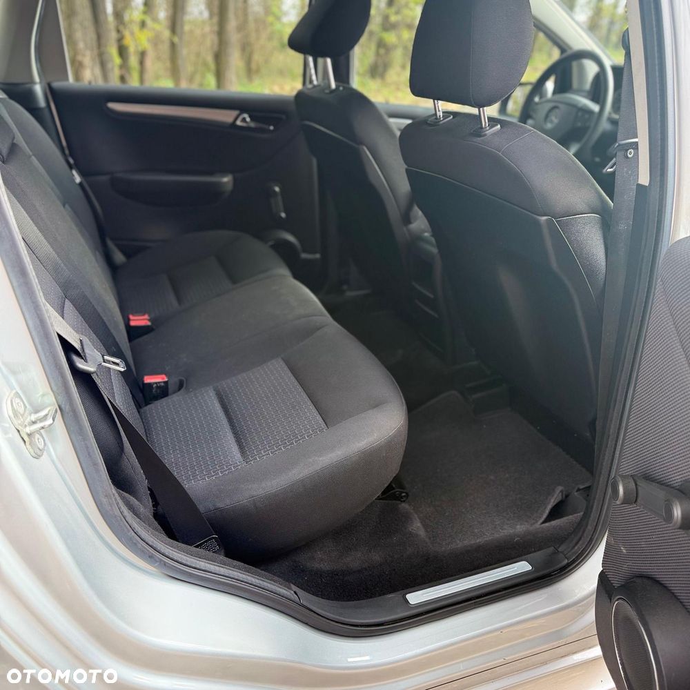 Mercedes-Benz Klasa B 180 CDI - 12