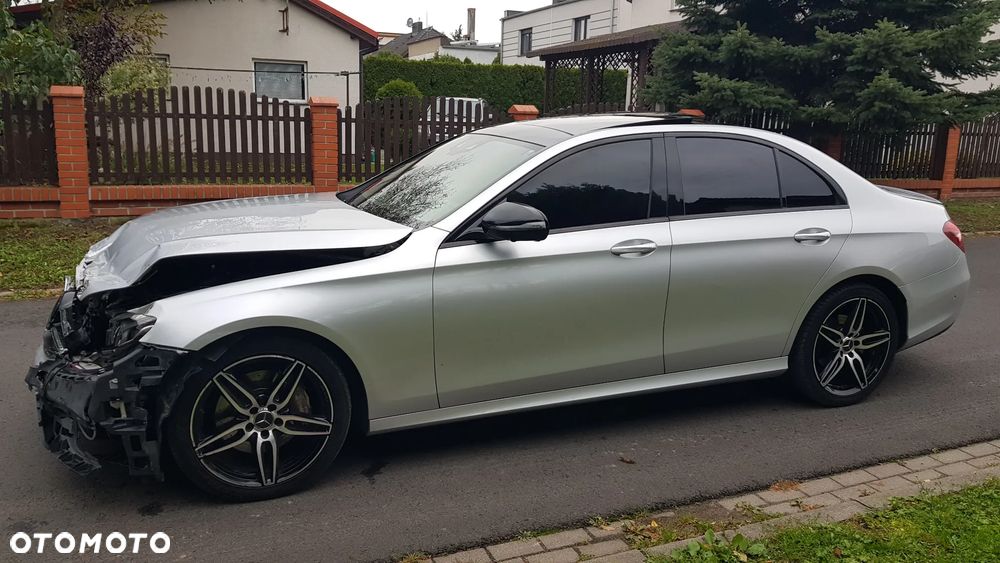 Mercedes-Benz Klasa E 220 d AMG - 7
