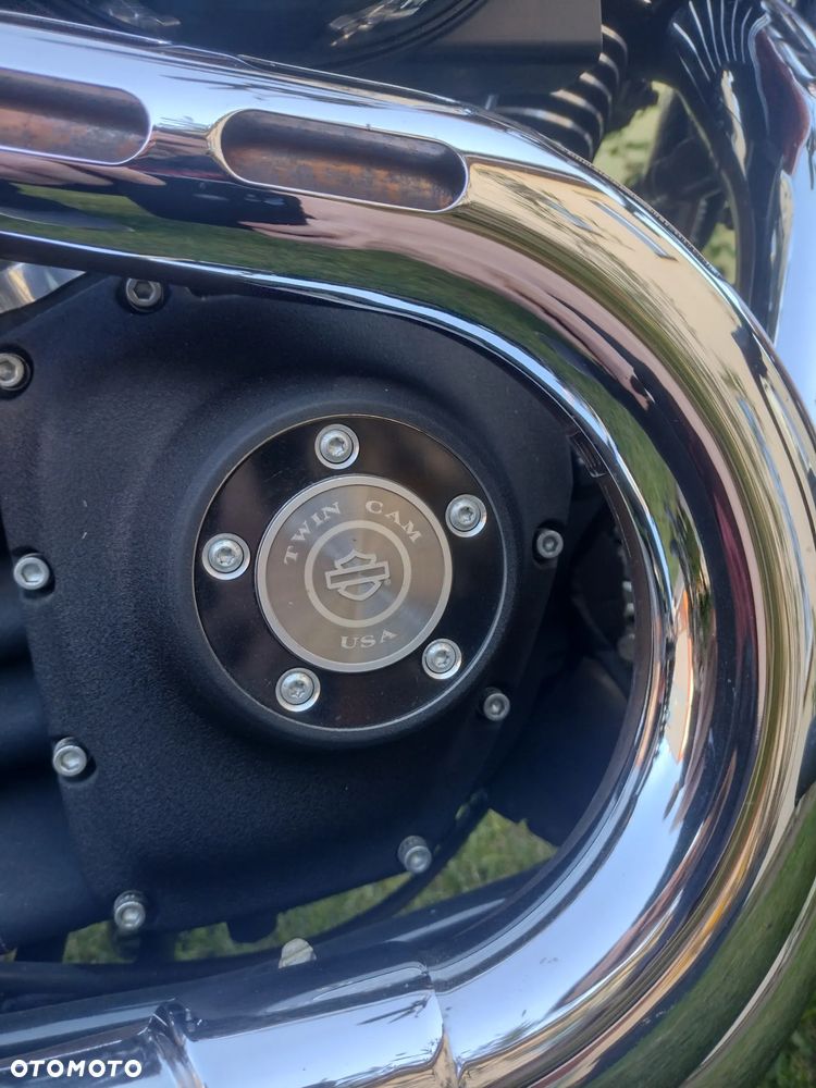 Harley-Davidson Dyna Fat Bob - 11