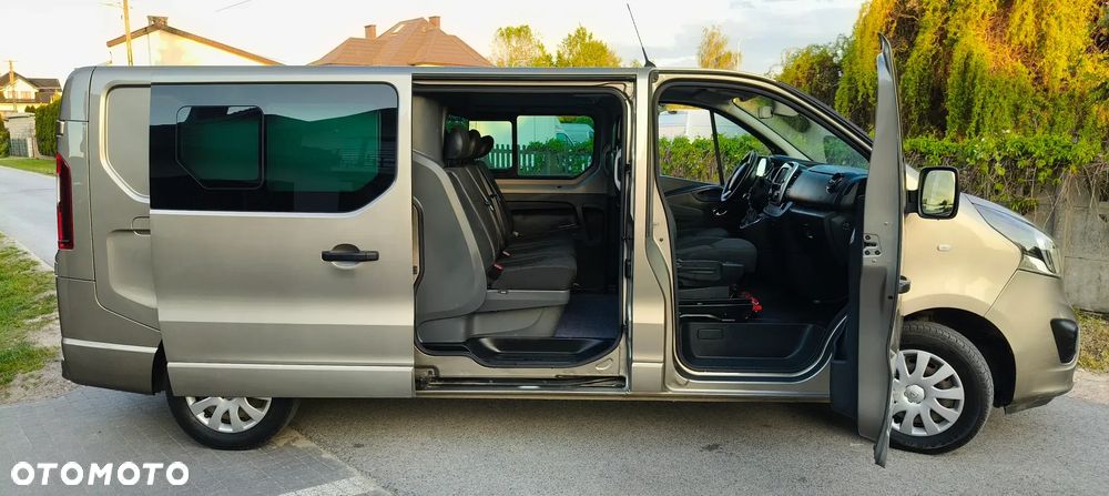 Opel Vivaro L2H1 2,9t Elegance Premium - 11