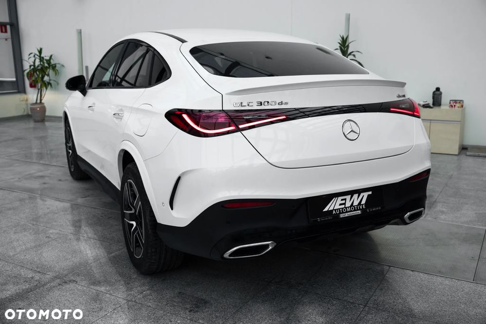 Mercedes-Benz GLC 300 de 4Matic 9G-TRONIC AMG Line - 4