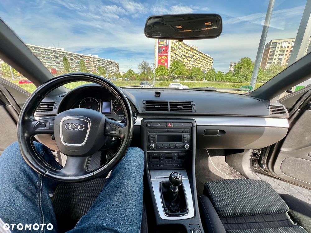 Audi A4 Avant 2.0 TDI - 15