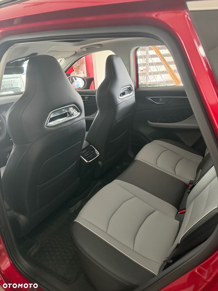 BAIC 5 Beijing 1.5T Business DCT - 7