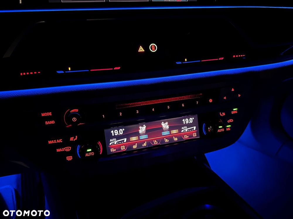 BMW Seria 7 750Li Edition Exclusive - 17
