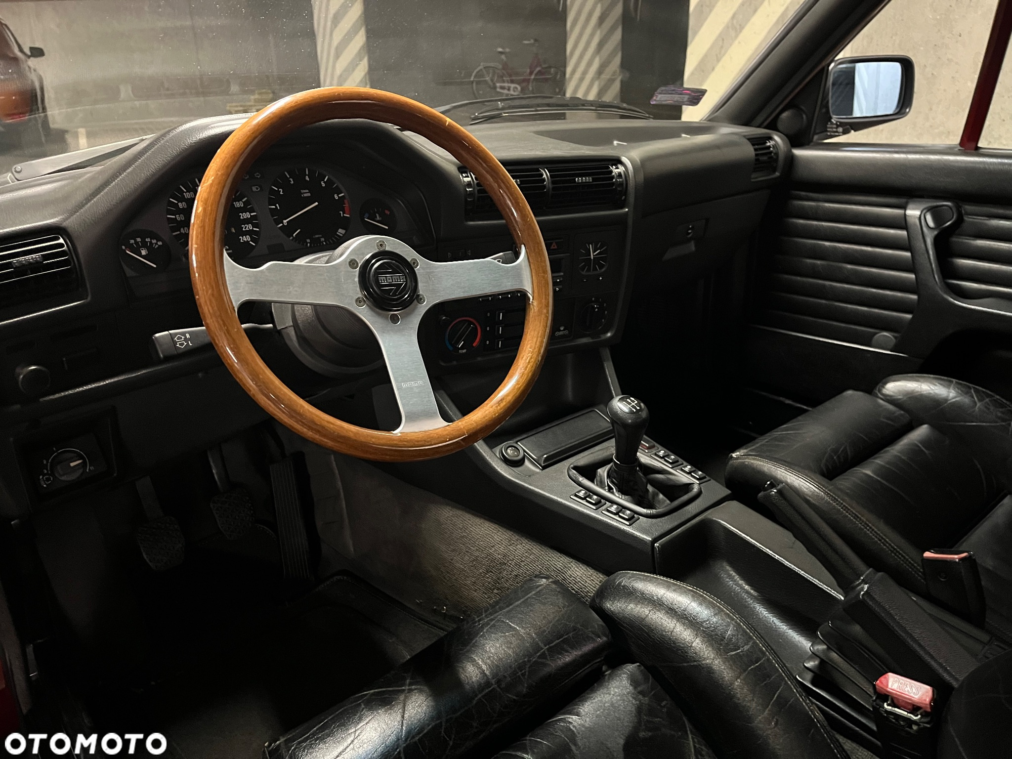 BMW Seria 3 320i - 26