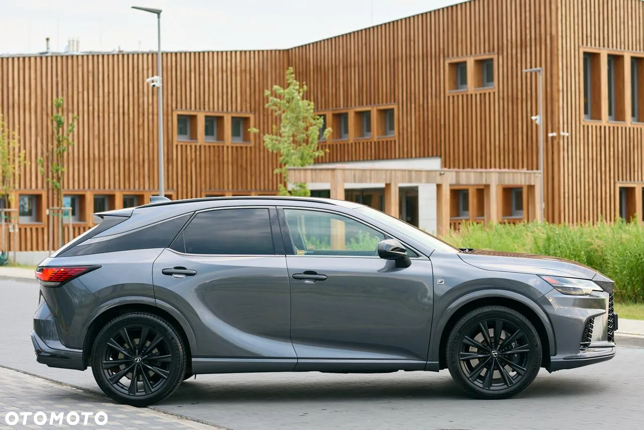Lexus RX - 4