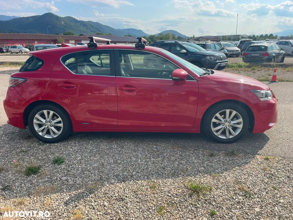 Lexus CT - 13