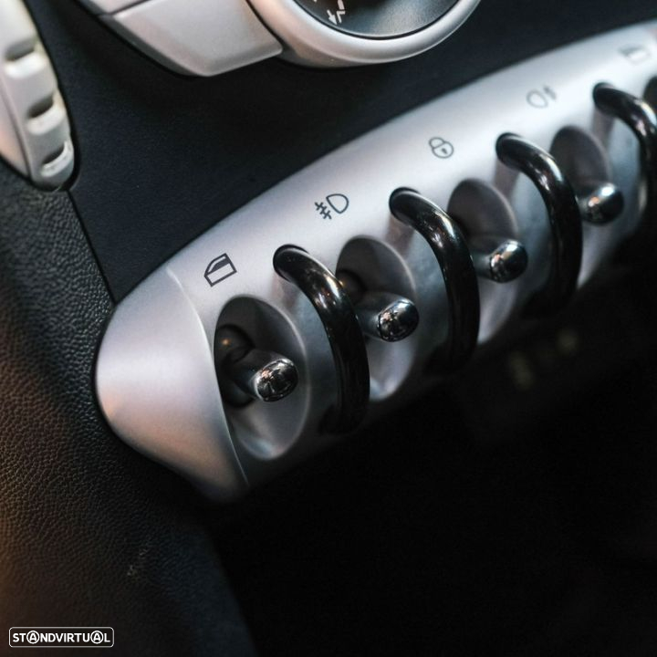 MINI 3 Portas Cooper D - 5