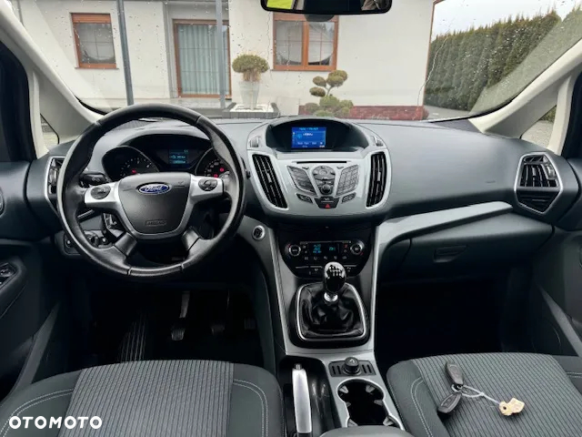 Ford Grand C-MAX - 11
