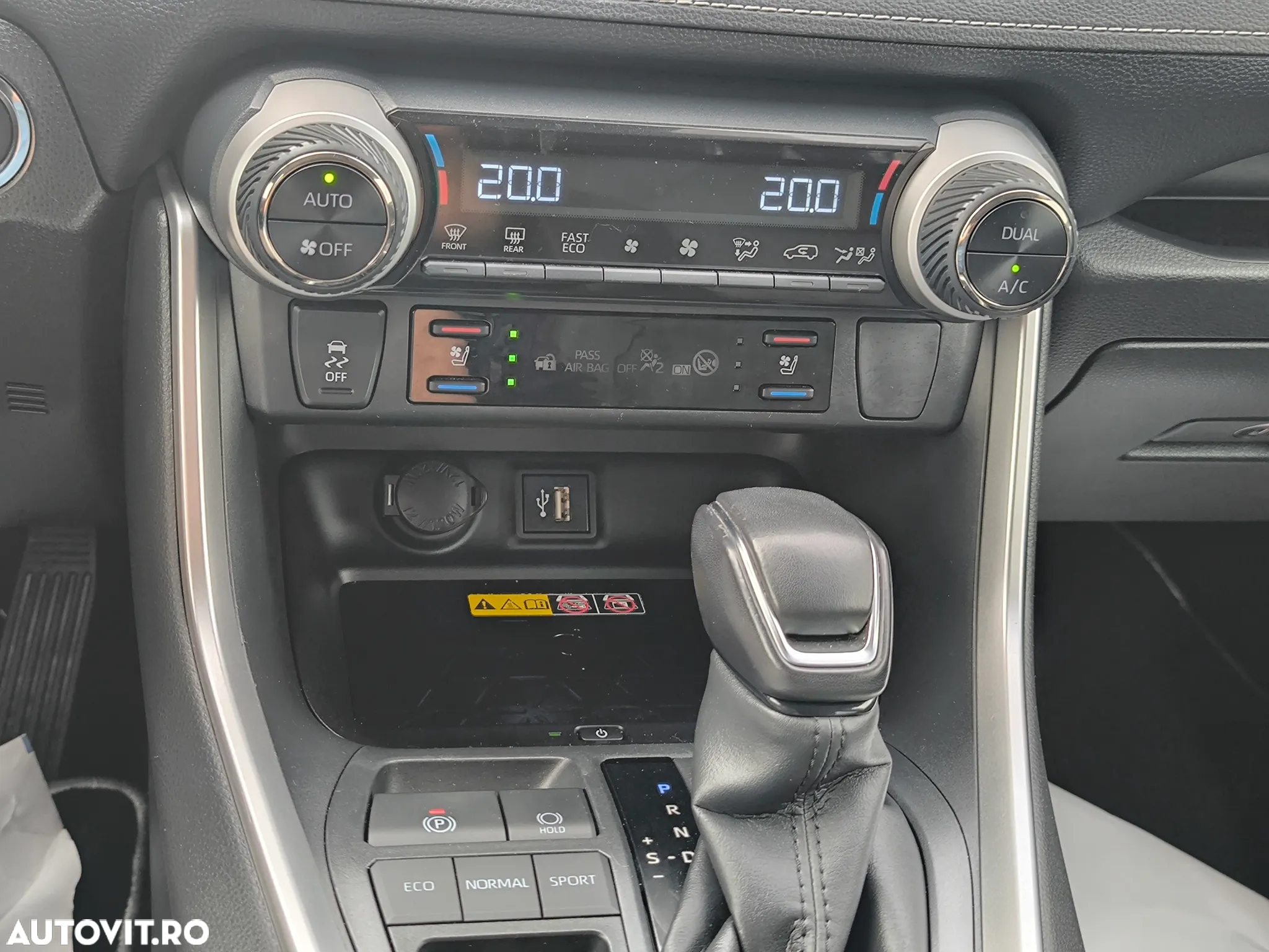 Toyota RAV4 - 16