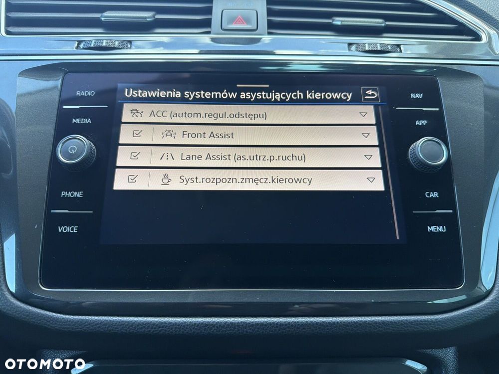 Volkswagen Tiguan - 25