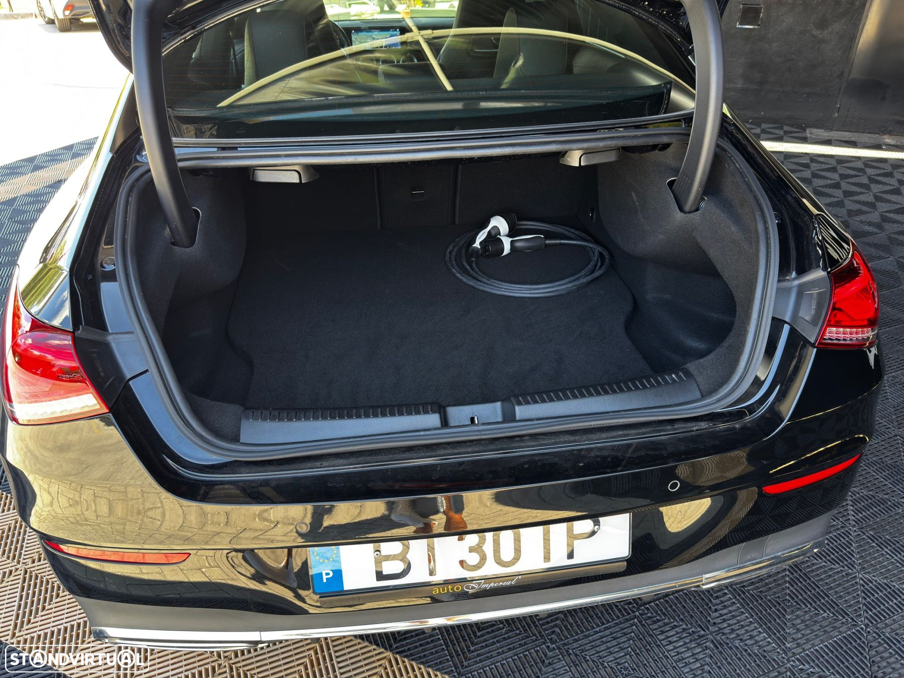 Mercedes-Benz CLA 250 e AMG Line - 33