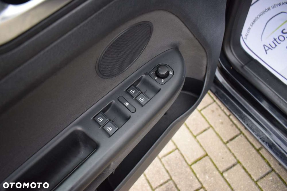 Volkswagen Golf Plus - 18